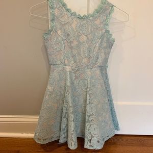 Girls dress